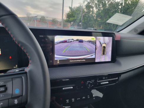 New 2026 Nissan Kicks SR FWD image 10