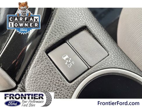 Used 2015 Toyota Corolla LE image 27