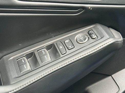 Used 2023 Honda Accord Sport image 14