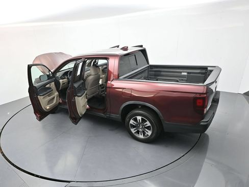 Used 2017 Honda Ridgeline RTL-E image 36