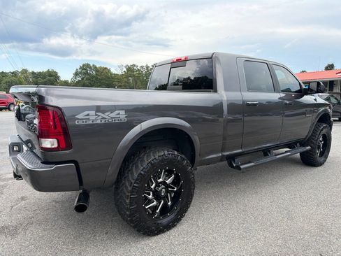 Used 2018 RAM 2500 Laramie w/ Sport Appearance Group AWD/4WD image 4