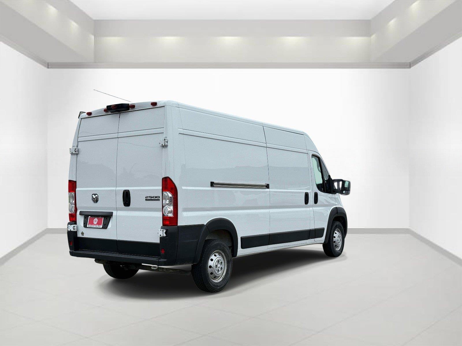 Used 2023 RAM ProMaster 2500 FWD image 4