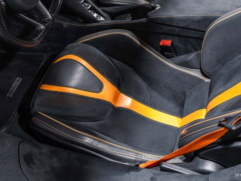 Used 2018 McLaren 720S Performance image 28