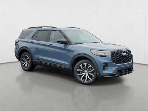New 2026 Ford Explorer ST-Line image 2