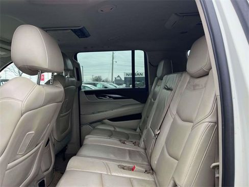 Used 2015 Cadillac Escalade ESV Premium image 7