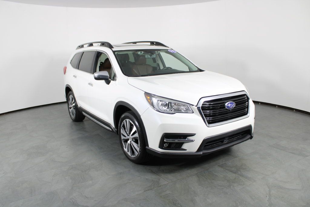 Used 2019 Subaru Ascent Touring w/ Popular Package #3 AWD/4WD image 4