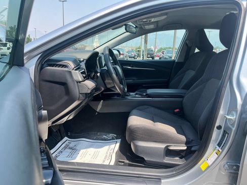 Used 2025 Toyota Camry LE FWD image 12