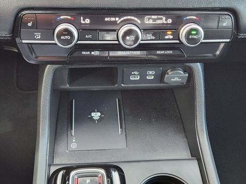 Used 2025 Honda Pilot EX-L image 18