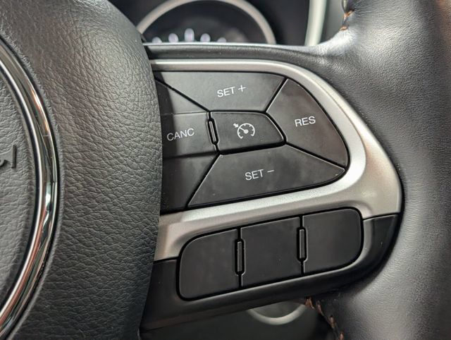 Used 2020 Jeep Compass Limited AWD/4WD image 20