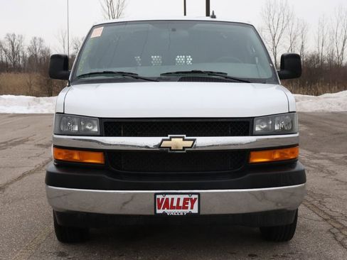 Used 2024 Chevrolet Express 2500 w/ Driver Convenience Package RWD image 2