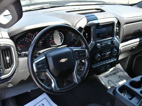 Used 2022 Chevrolet Silverado 1500 LT RWD image 14