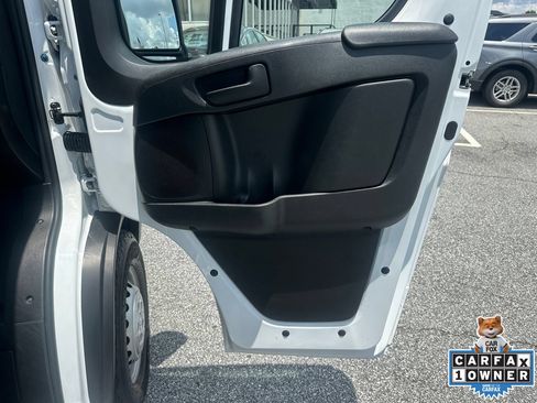 Used 2025 RAM ProMaster 2500 w/ Convenience Group FWD image 14