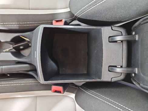 Used 2022 Hyundai Venue SEL image 26