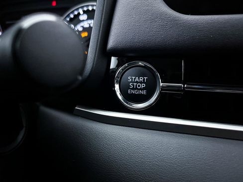 New 2025 Mitsubishi Outlander ES image 18