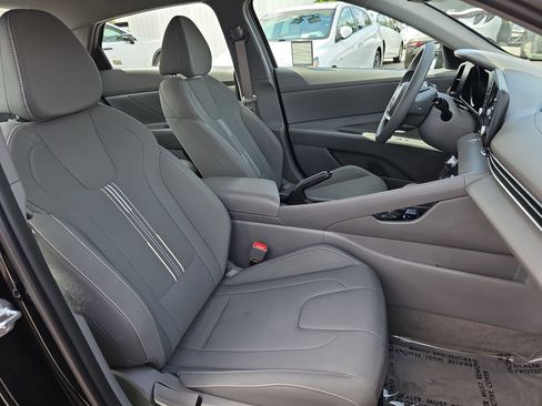 Certified 2023 Hyundai Elantra SEL image 10