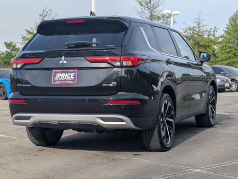 Used 2024 Mitsubishi Outlander 4WD Plug-In Hybrid image 5