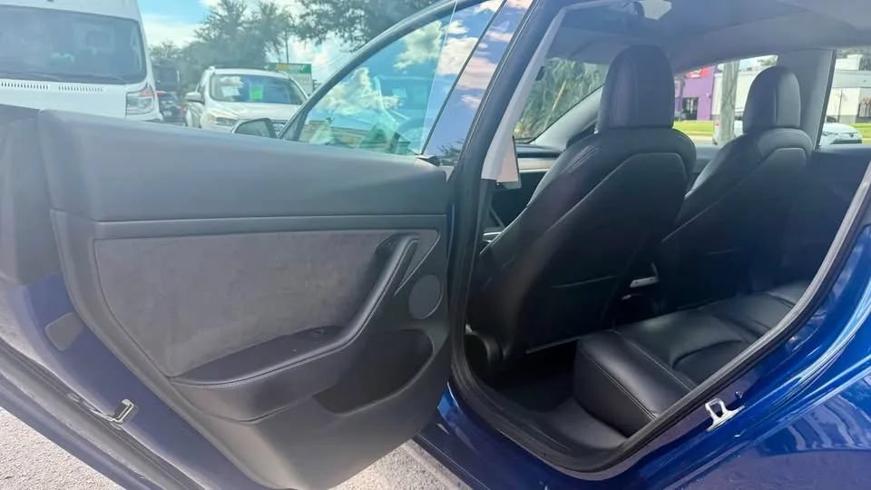 Used 2022 Tesla Model 3 RWD image 13