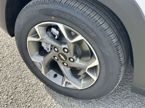 New 2026 Chevrolet Trax LT w/ Driver Confidence Package image 9