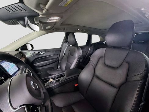Used 2023 Volvo XC60 B5 Plus w/ Climate Package FWD image 22