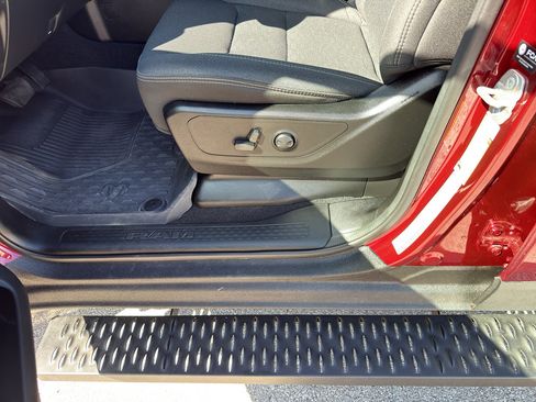 Used 2025 RAM 1500 Big Horn AWD/4WD image 15