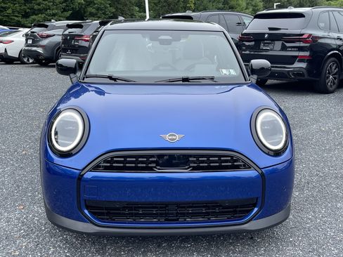 New 2026 MINI Cooper 4-Door Hardtop FWD image 2