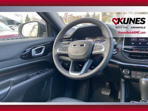 Used 2024 Jeep Compass Trailhawk image 35