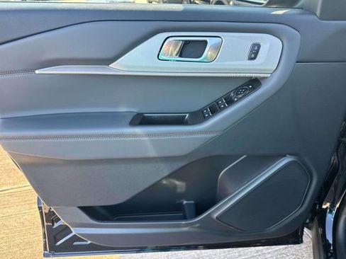 New 2026 Ford Explorer Active image 21