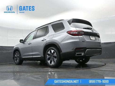 New 2026 Honda Pilot Touring image 47