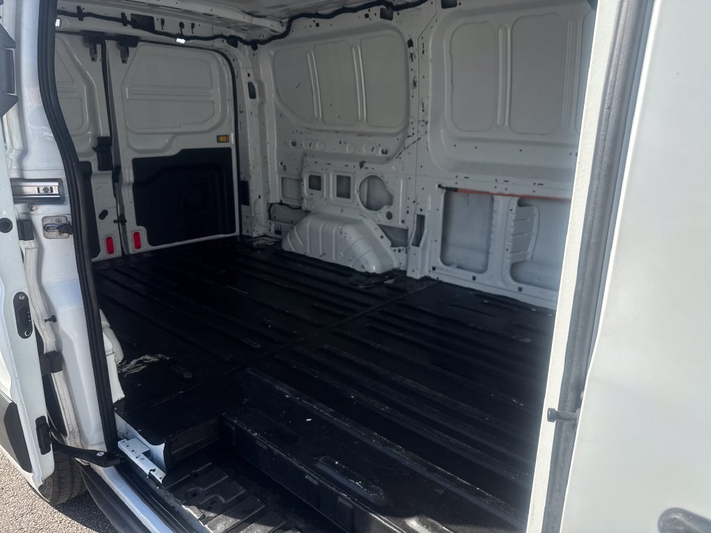 Used 2018 Ford Transit 150 130 Low Roof RWD image 22