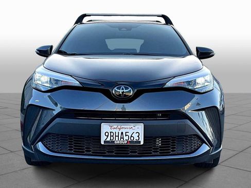 Used 2022 Toyota C-HR XLE image 3