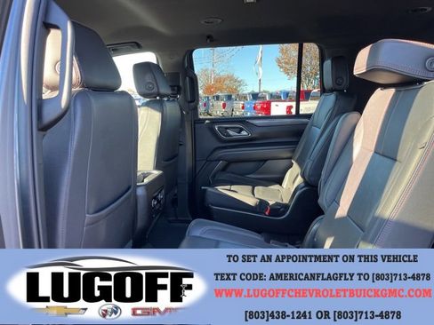 Used 2022 Chevrolet Suburban RST w/ Luxury Package image 12