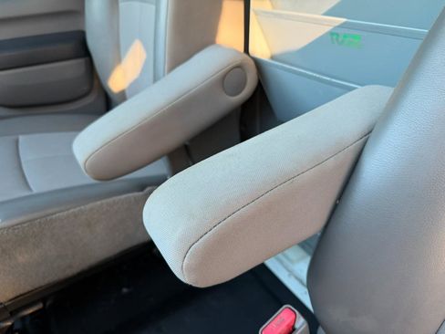 Used 2015 Nissan NV 2500 S w/ Power Package RWD image 32