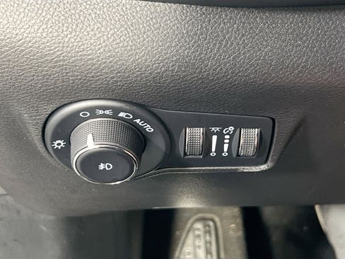 Used 2023 Jeep Compass Trailhawk AWD/4WD image 10