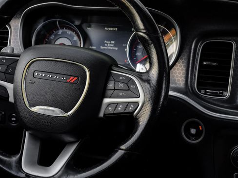 Used 2016 Dodge Charger R/T Scat Pack w/ Technology Group RWD image 22