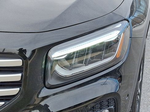 Certified 2024 Mercedes-Benz GLB 250 4MATIC image 9