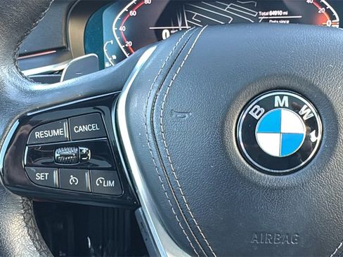 Used 2023 BMW 540i w/ Premium Package image 28