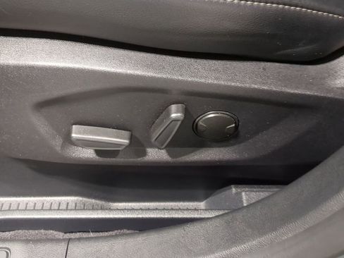 Used 2024 Ford Edge SEL w/ Convenience Package image 17