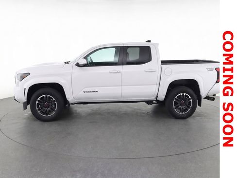 Used 2025 Toyota Tacoma TRD Sport image 8