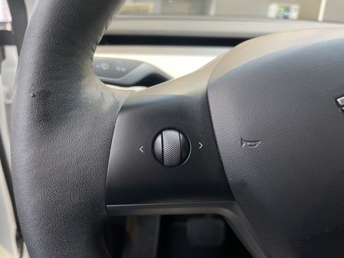 Used 2023 Tesla Model Y Long Range AWD/4WD image 20