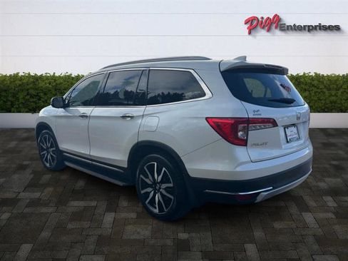 Used 2019 Honda Pilot Touring image 3