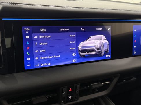 Certified 2025 Porsche Macan 4S Electric AWD/4WD image 42