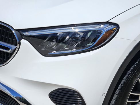 Certified 2026 Mercedes-Benz GLC 300 image 25