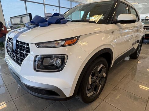 New 2026 Hyundai Venue SEL image 1