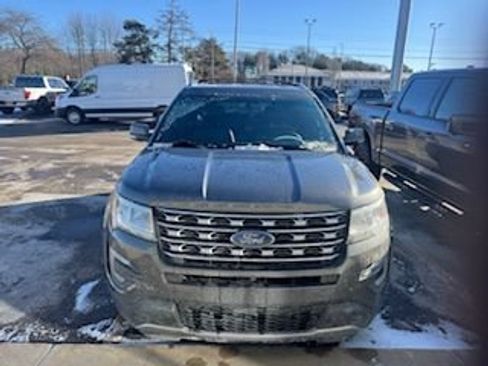 Used 2017 Ford Explorer Limited AWD/4WD image 1