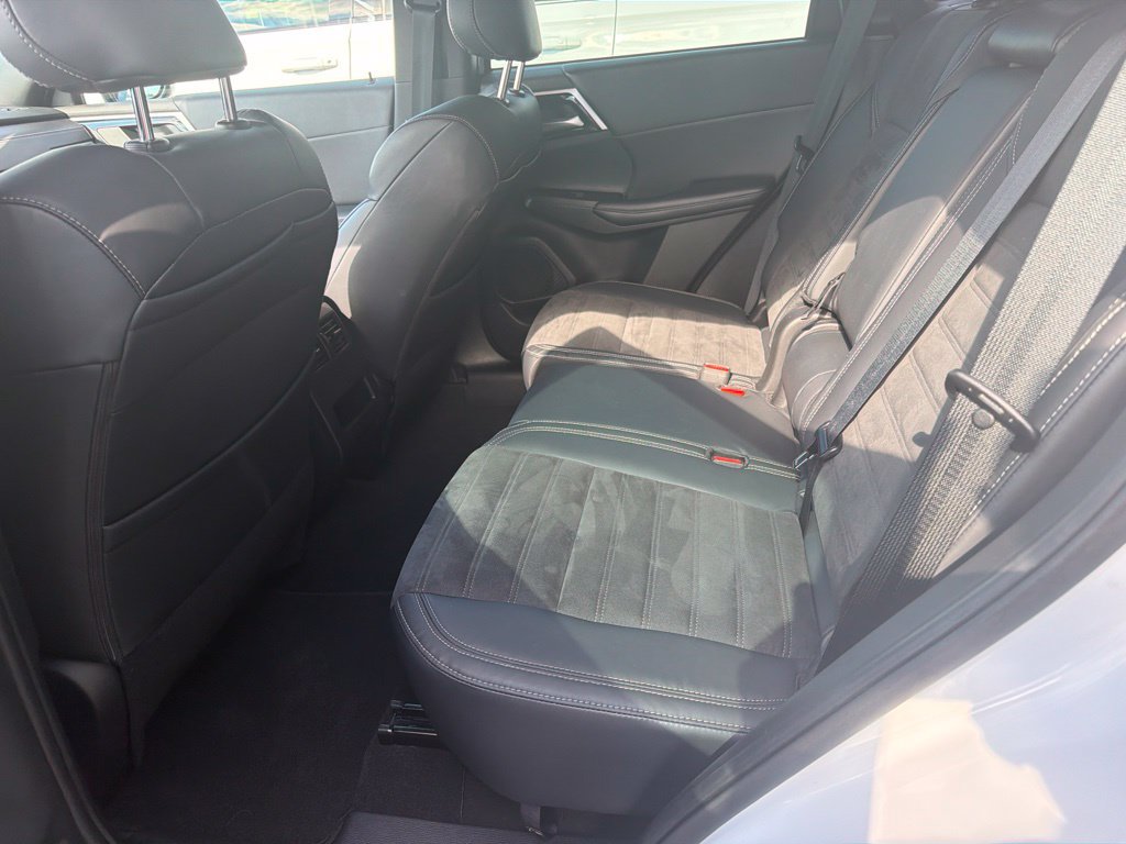 Used 2023 Mitsubishi Outlander SE Black Edition AWD/4WD image 14