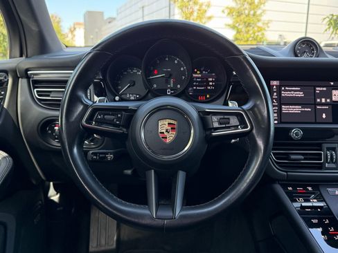 Certified 2024 Porsche Macan AWD/4WD image 15