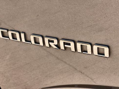 Used 2018 Chevrolet Colorado ZR2 image 8