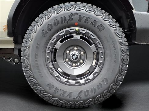 New 2025 Ford Bronco 4-Door w/ Sasquatch Package image 8