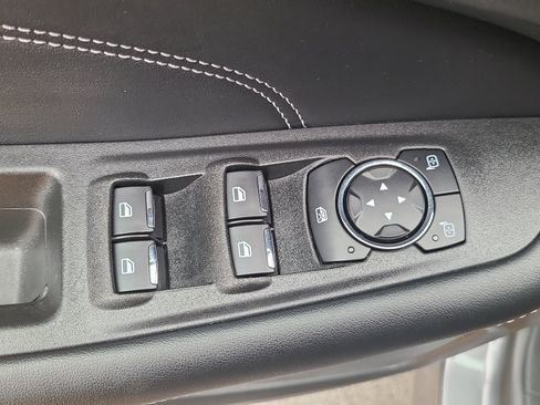Used 2024 Ford Edge Titanium AWD/4WD image 12