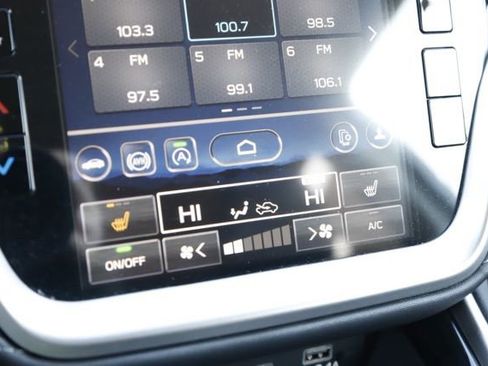 Used 2025 Subaru Outback Premium w/ Popular Package #1A image 27